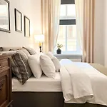 Emerald Art Maison - 94 M2, 2 Bedrooms, 2 Bathrooms, Riverside Old Town Appartement *