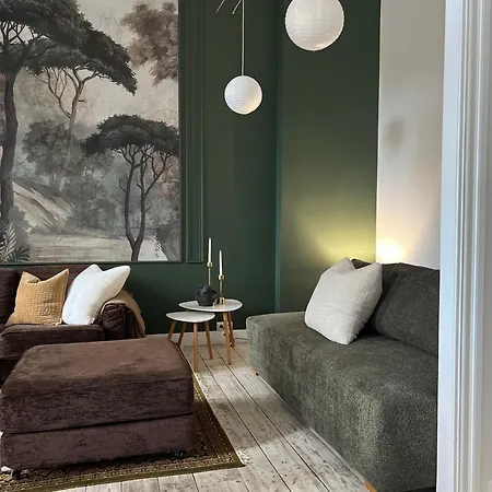 Appartement Emerald Art Maison In A Restored Historic Townhouse Riverside Old Town *