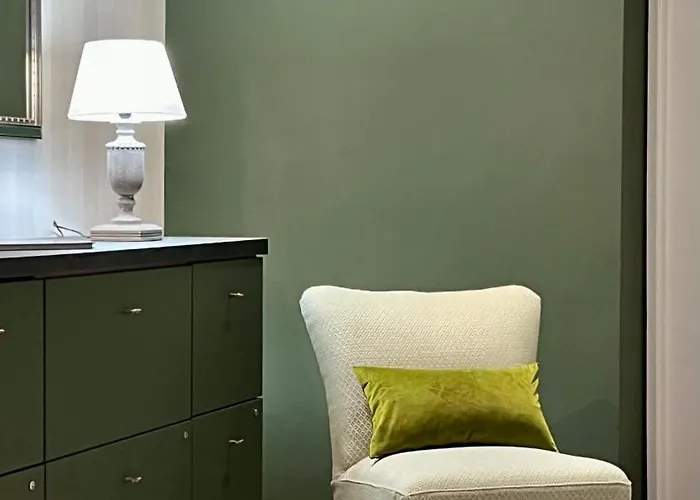 Emerald Art Maison - 94 M2, 2 Bedrooms, 2 Bathrooms, 700 M To Market Square Vratislav