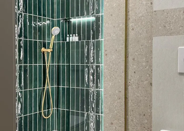 Apartmán Emerald Art Maison - 94 M2, 2 Bedrooms, 2 Bathrooms, 700 M To Market Square