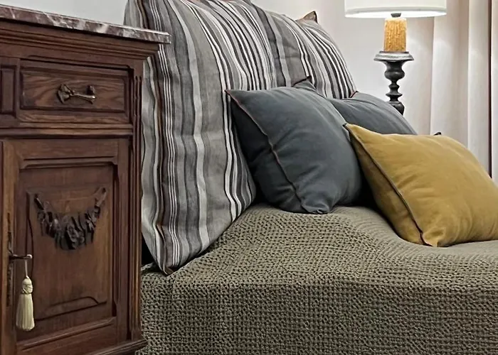 Emerald Art Maison - 94 M2, 2 Bedrooms, 2 Bathrooms, 700 M To Market Square Apartmán Vratislav