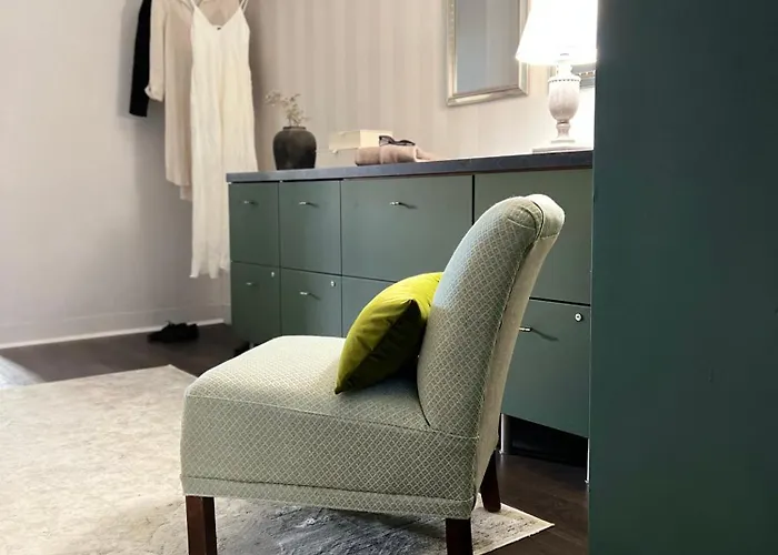 Apartmán Emerald Art Maison - 94 M2, 2 Bedrooms, 2 Bathrooms, 700 M To Market Square