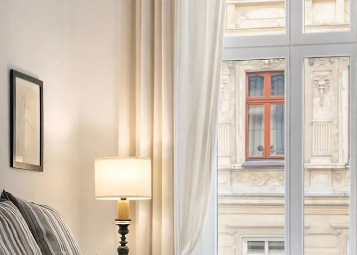 Apartmán Emerald Art Maison - 94 M2, 2 Bedrooms, 2 Bathrooms, 700 M To Market Square Vratislav