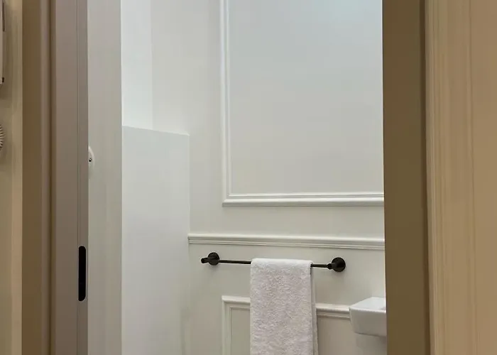 Apartmán Emerald Art Maison - 94 M2, 2 Bedrooms, 2 Bathrooms, 700 M To Market Square Vratislav