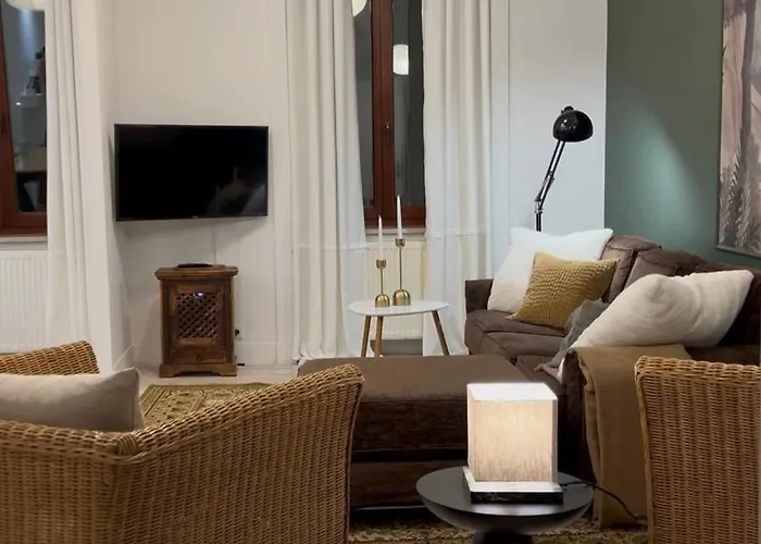 Emerald Art Maison - 94 M2, 2 Bedrooms, 2 Bathrooms, 700 M To Market Square Apartmán Vratislav